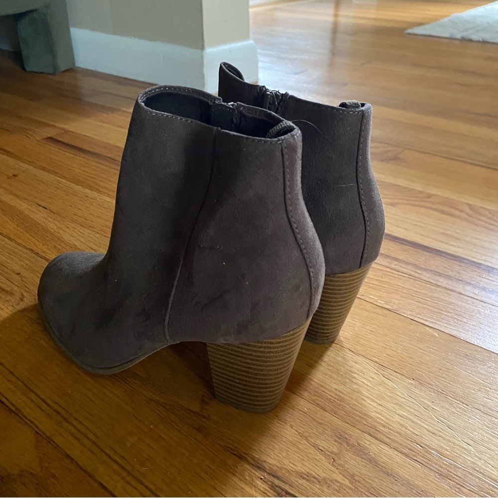 Booties👢👢 - Picture 3 of 4